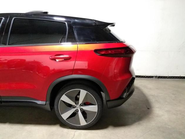 小鹏汽车2.0车型谍照曝光,神似迈凯伦,定位紧凑型SUV