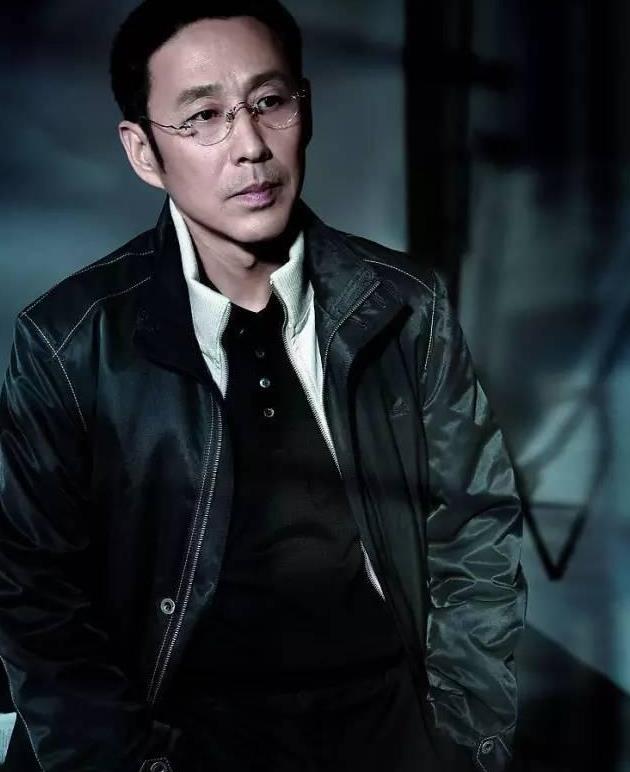 陈道明春节弹钢琴视频火了!因为一句粗口,网友纷纷为他点赞!世