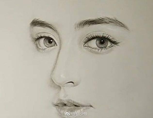 六大女明星的手绘头像,迪丽热巴难找,杨幂最好认,最后是谁?