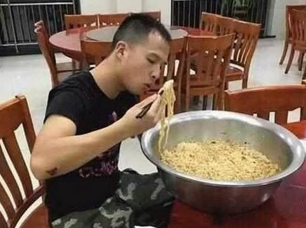 方便面的各种奇葩吃法,看过之后感觉自己的吃