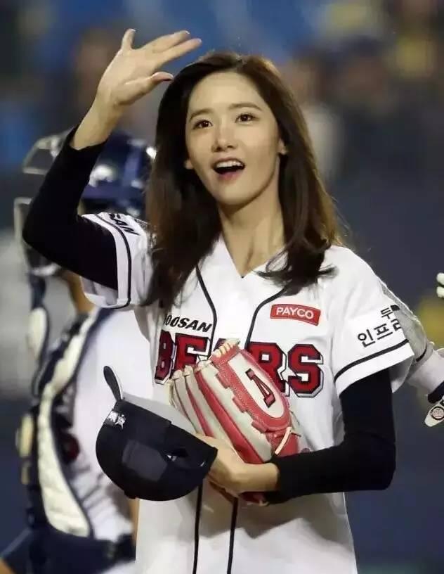 韩国女星一字马棒球开球爆红,韩国都有哪些棒