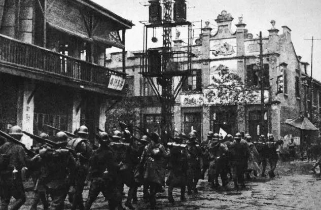 1938武汉会战,真实的鬼子兵行军作战,可别被电视神剧忽悠了