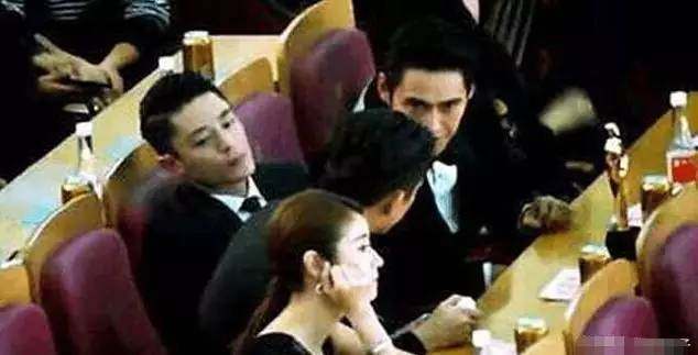 霍建华杀青回台湾，林心如推女儿出门散步！女儿全名首曝光，...
