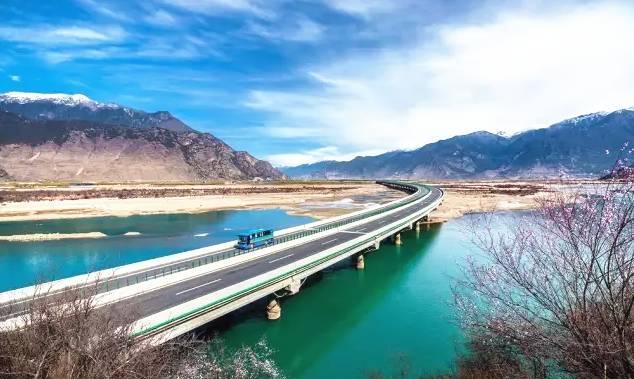 西藏史上颜值最高的公路,秒杀318,是此生必走一次的景观大道