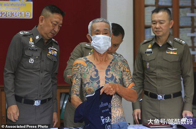 74岁的下棋老头, 因文身传到网上被警方识破, 原来是日本黑帮头目