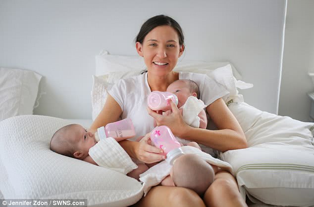 美女洗澡患病怀孕初中美女让其连生两对三胞奇迹中小医疗无法图片