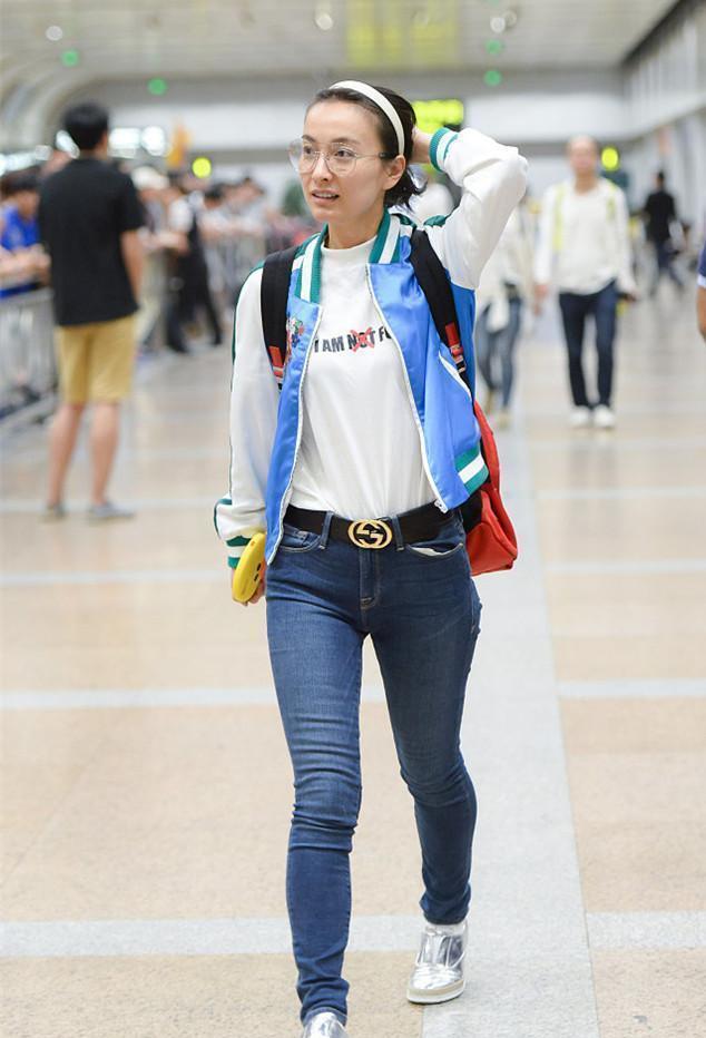 吴昕机场未PS照太吓人 难怪李易峰要撇清和她