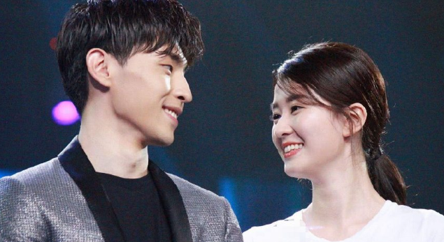 娱乐圈又一合影杀手!乔欣穿的一双鞋子,却让旁边的邓伦尴尬了!