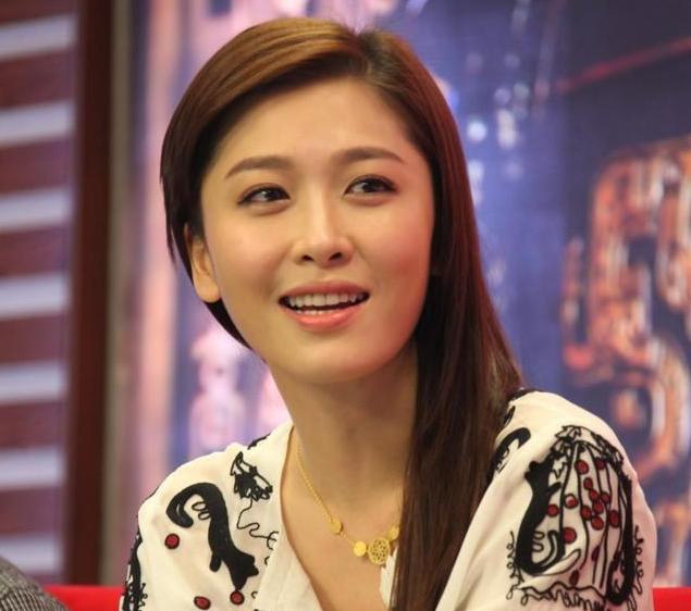 徐峥同学,娶师妹隐忍20年终走红,今抛弃妻子与