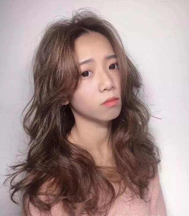 2018流行的减龄烫发发型20款