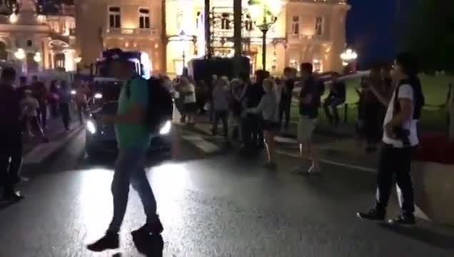 街头实拍各款超级跑车 法拉利 迈凯伦等等