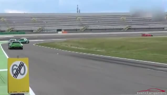 迈凯伦P1 柯尼塞格等重量级跑车急加速声对比