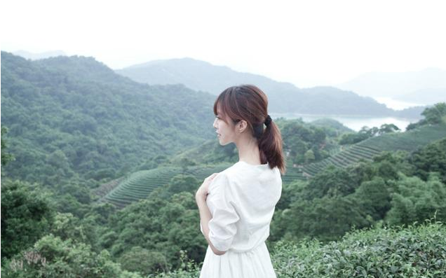 生下女儿,坐月子婆婆不管,大嫂买车却让我找娘