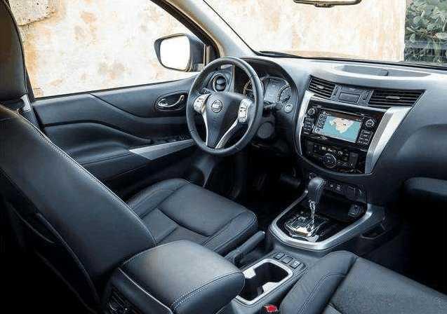 18款日产帕拉丁抵达4S店,尺寸不输普拉多,比途