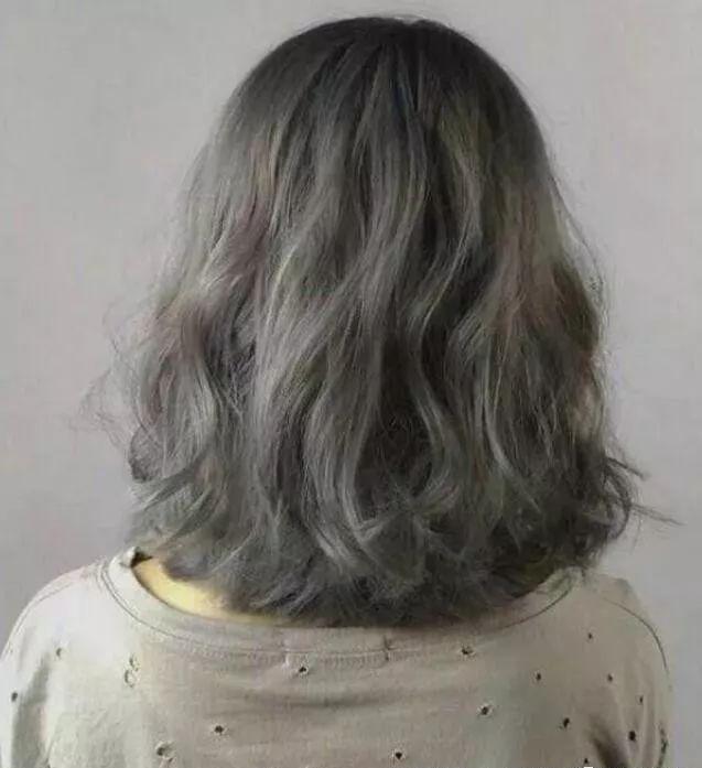 2018流行的减龄烫发发型20款