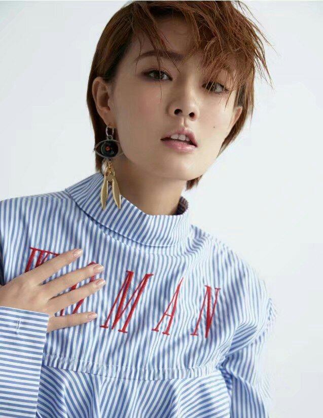 她坦言自己没上过大学,却和杨洋同一所学校毕