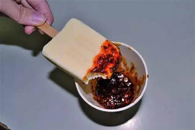 老干妈雪糕已经out啦！日本的这几款奇葩冰淇淋估计你不敢吃