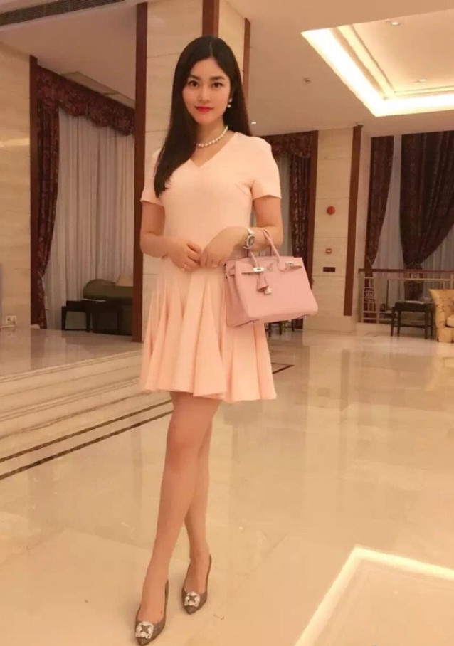 《巴拉拉小魔仙》主演9年重聚,魔仙女王优雅大气,最美竟是她?