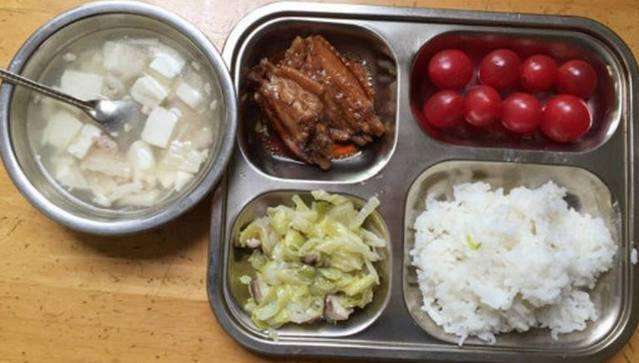 幼儿园伙食很好! 发现真相, 家长集体发怒, 老师