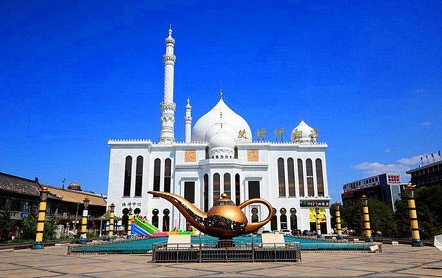 中国最窝囊的省会级城市，境内第一大第二大城市都不是它