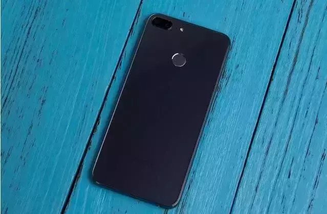 荣耀9青春版和荣耀7X简单对比