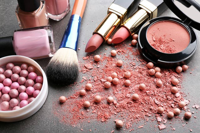 肤色黑的人适合什么颜色的口红 get这些很重要