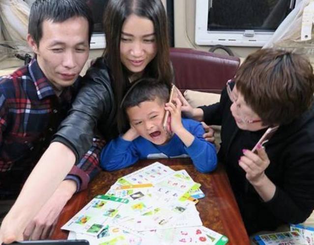 凭借一张“马云脸”走红的小孩,现在生活发生了翻天覆地的变化!