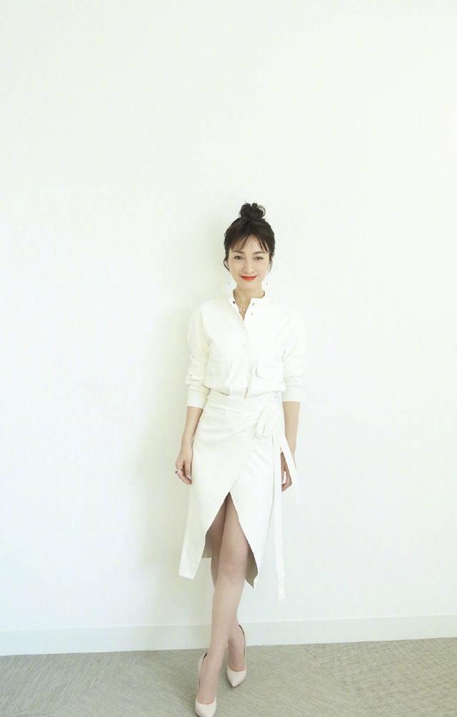 谢娜发文暗示复出时间, 值得玩味啊