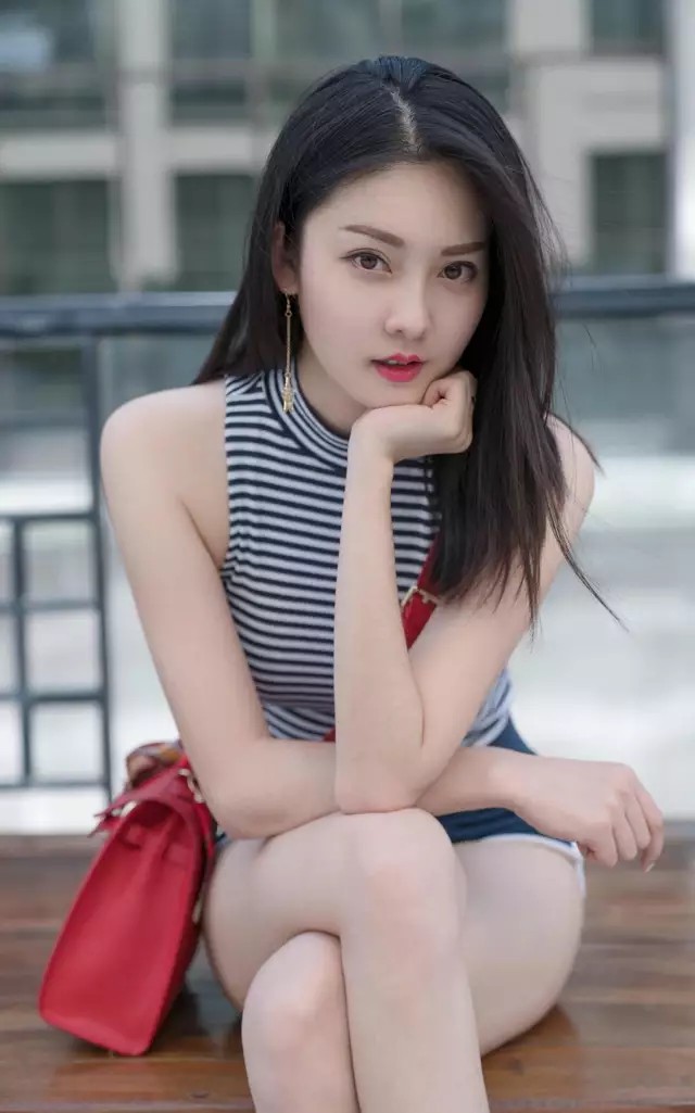 人像摄影:早上锻炼的漂亮妹子