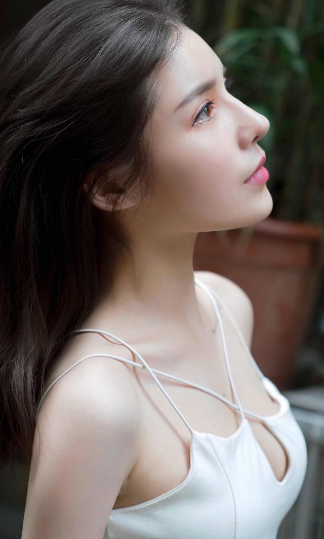 美文:人世间有百媚千红,唯独你是我情之所钟