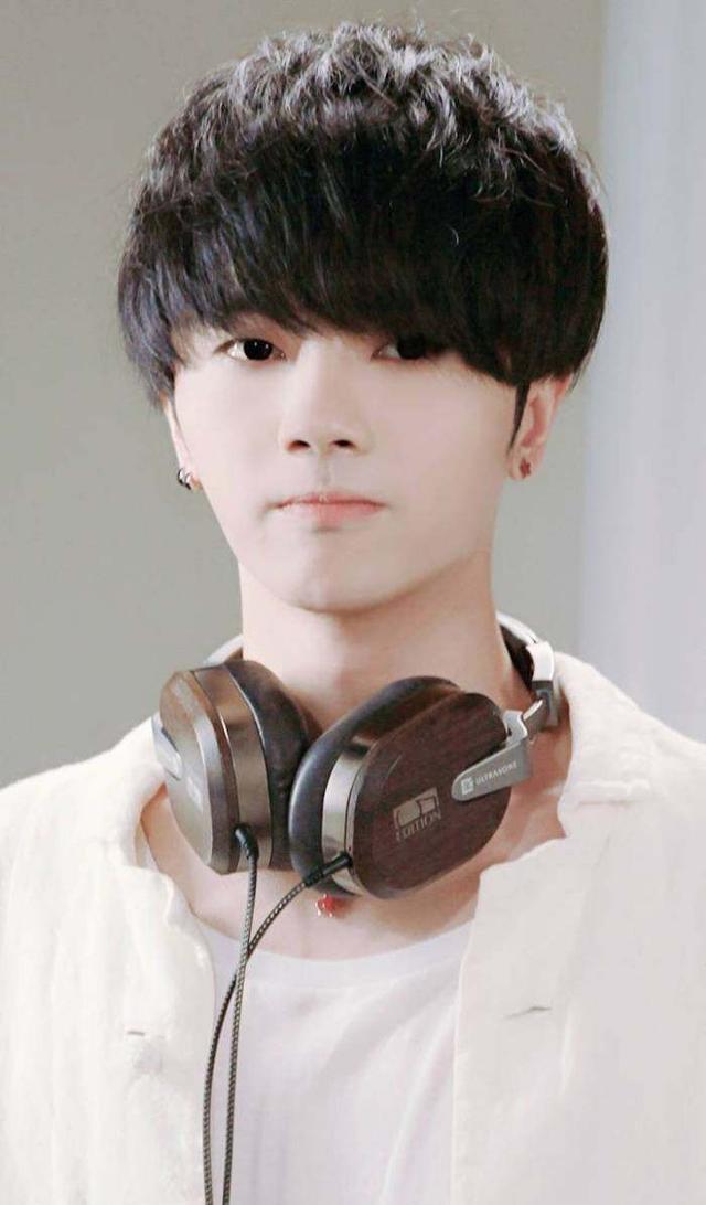 2017最受欢迎4大男歌手:薛之谦落榜,华晨宇第