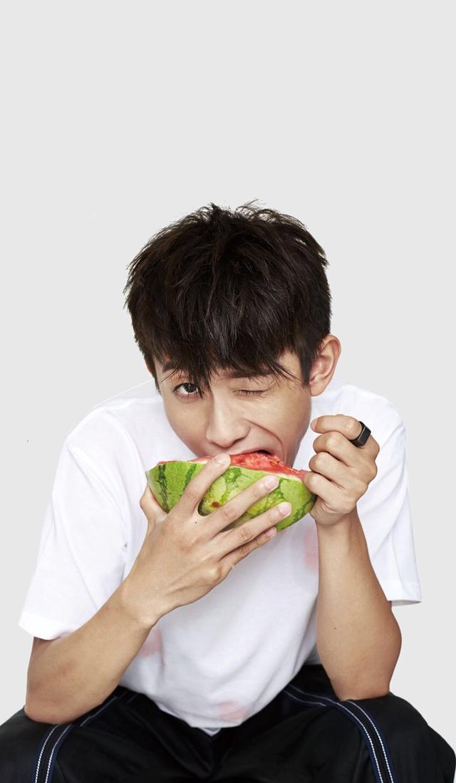 男神壁纸:张一山