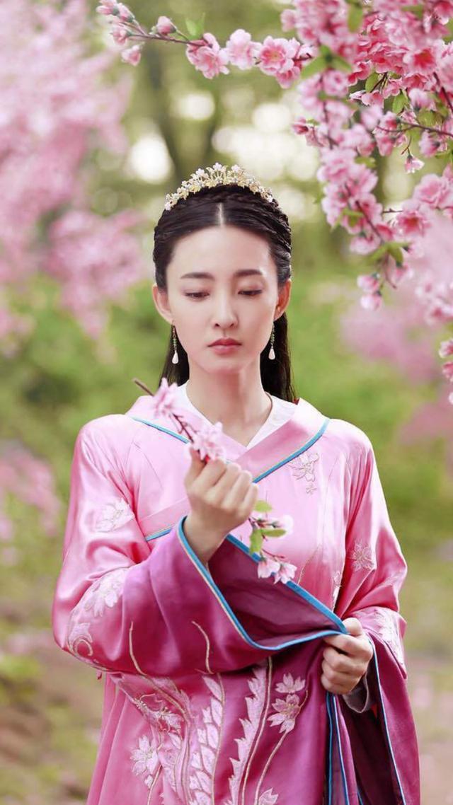王丽坤即将上映的三部古装剧, 你最期待哪部? 期待和罗晋的封神