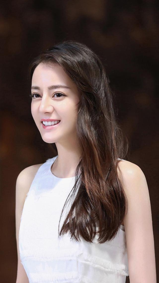 迪丽热巴写真曝光,小姐姐不要太美呀!