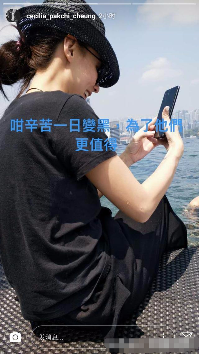 看了大S一家新加坡游，再看张柏芝的，网友：谁作秀一目了然