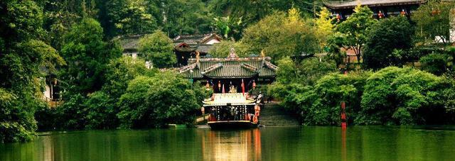 用事实告诉你,重庆和成都2座城市,哪个风景更