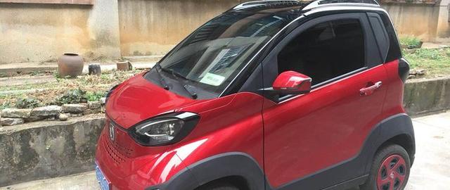 试玩四轮两座纯电动汽车——宝骏E100