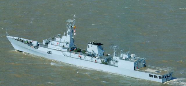 中国首次出口海军主力军舰!吨位之大前所未有
