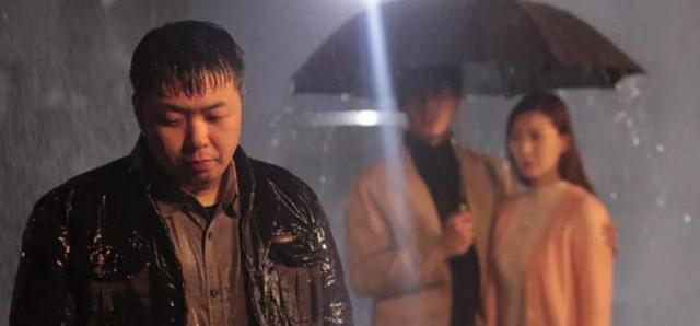 身家上亿的富二代，名下豪车价值超千万，主演电影上映一天遭下架