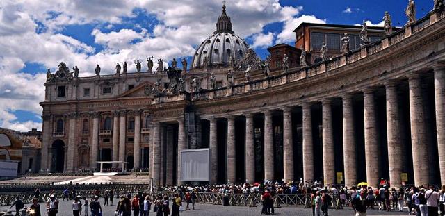 人均收入超200万的土豪国,但全国没一个理发店