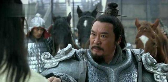 路军马胆战心惊,不敢再与秦军交战,项羽,刘邦,吕臣都率军以防守的姿态