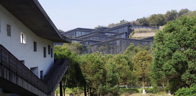 旅行在美好校园—中国美院象山校区,普利兹克获奖者王澍代表作