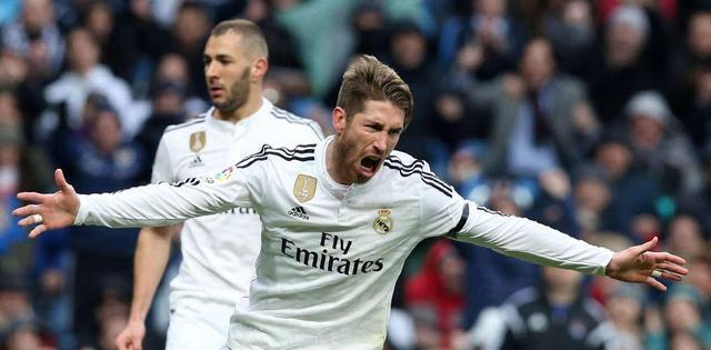 史上唯一拿过欧冠最佳射手的后卫球员,生涯进