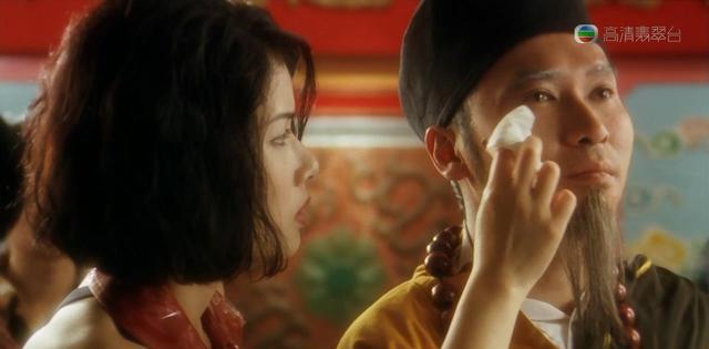 《食神》中这两位女记者的来历,只有骨灰级的