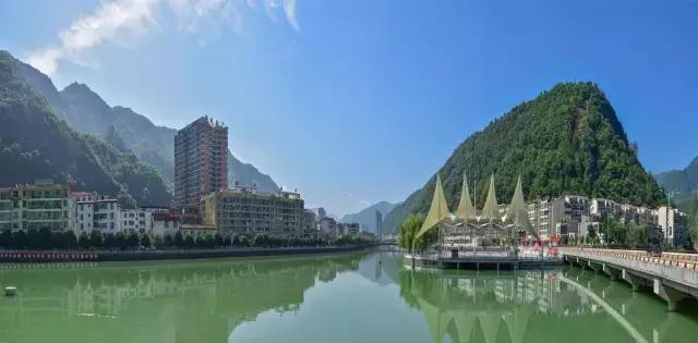 汉中镇巴县向社会各界发出招商引资最强音