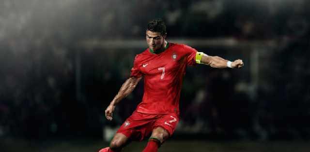 三个罗纳尔多的历史地位该如何排名?来听听世