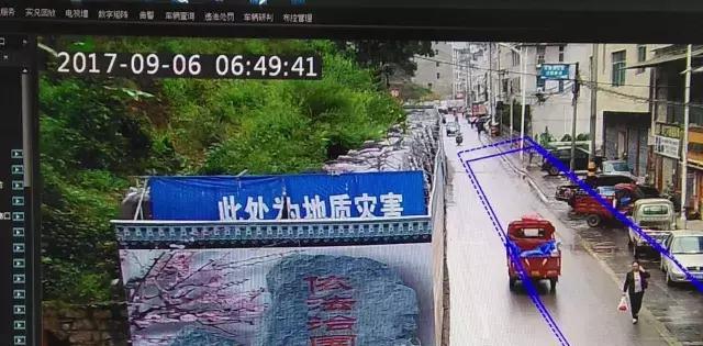 典型案例|鹤峰交警通过一块小碎片侦破一起交