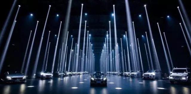 全年的经典公关活动案例都在这,挥手17,整装出