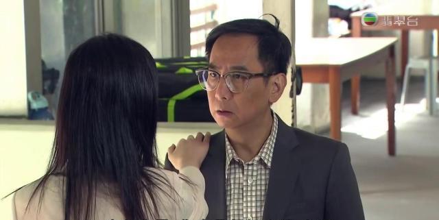 蔡少芬回巢，都救不了飞纸仔的《老表，毕业喇》