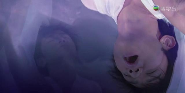 蔡少芬回巢，都救不了飞纸仔的《老表，毕业喇》